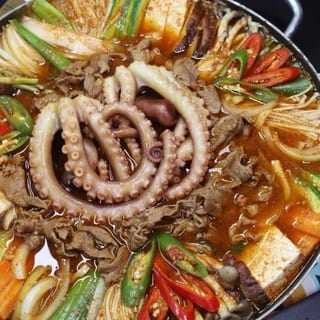 BUL-NAK JUNGOL (Bulgogi-Nakji 불낙전골)